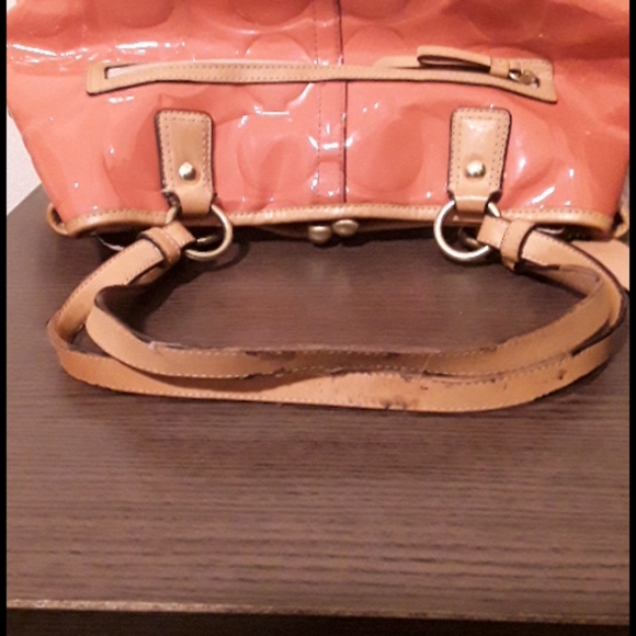 Coach large melon patent leather satchel handbag - Picture 5 of 7